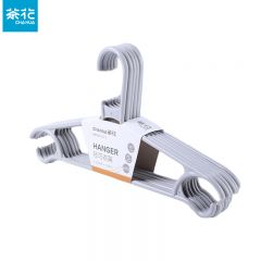 茶花（CHAHUA）家用塑料轻巧灰色衣架6个大挂钩设计耐用抗暴晒 07091T