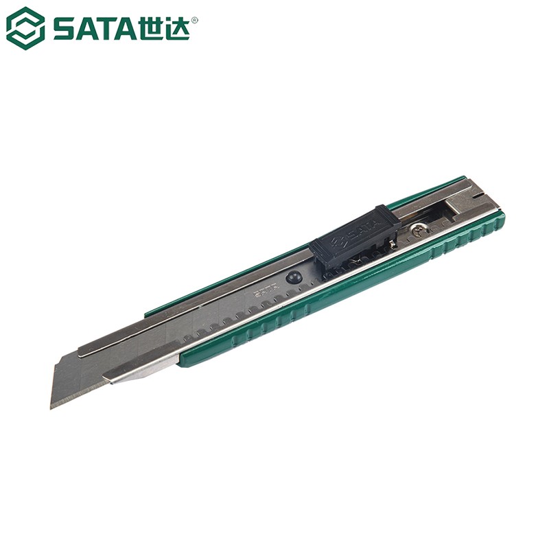 世达（SATA） 93424A 9mm锌合金美工刀壁纸刀安全开箱刀裁纸刀金属柄推钮刀架 锌合金美工刀8节18x100MM 93425A
